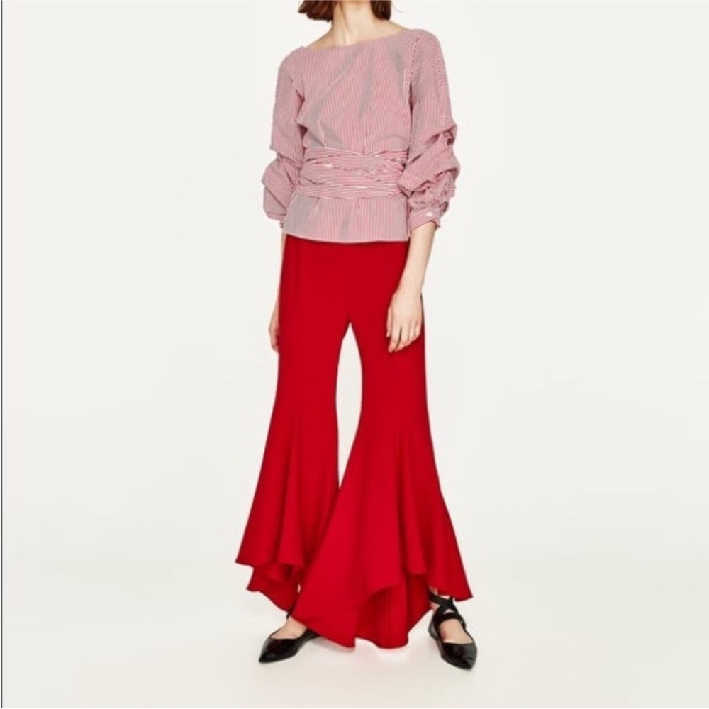 Zara Red Cropped Flare Pants, size XS